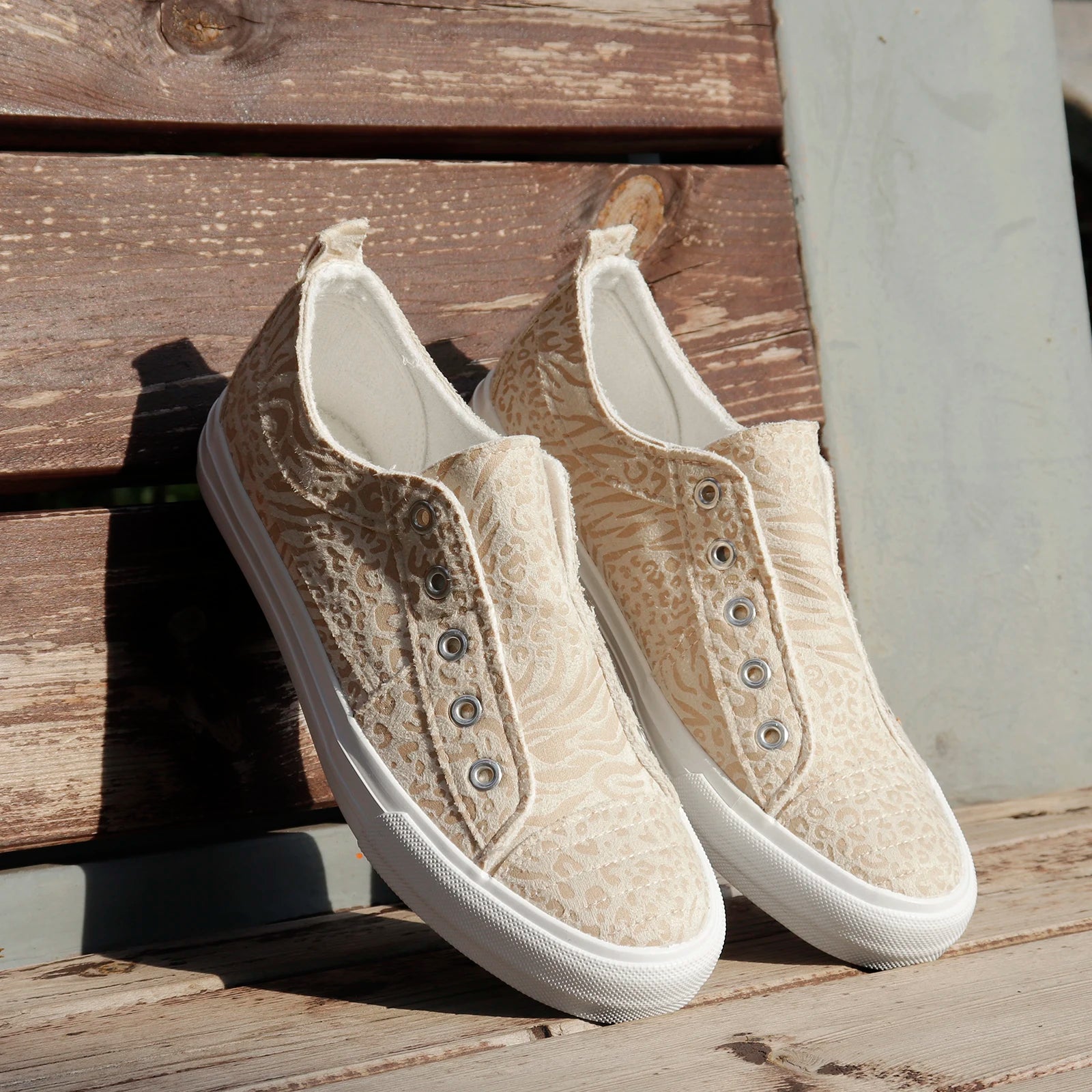 STQ Slip On Shoes Women Casual Canvas Sneakers